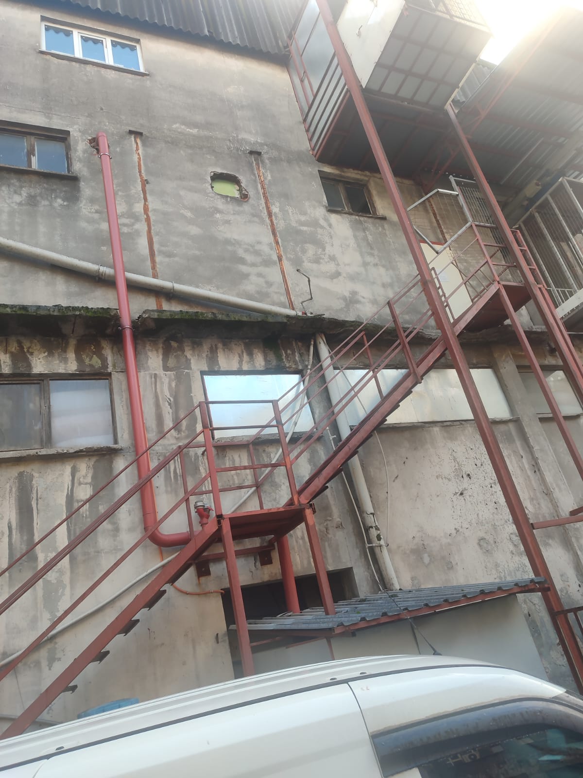 Yangın Kapısı & Merdiveni